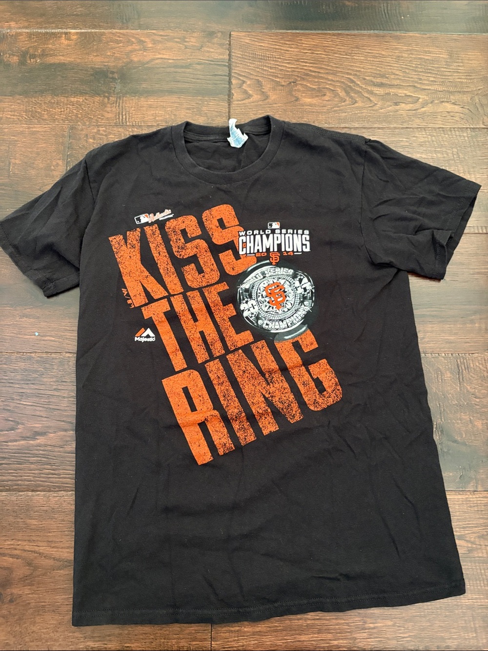 Giants Tee with Orange "Kiss The Ring" Graphic
